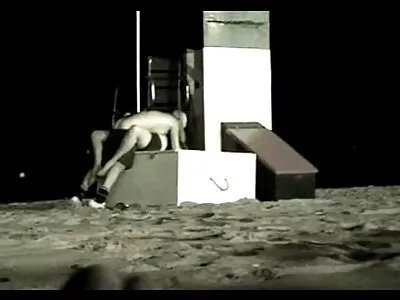 Karvane turvaline video one seks jalgade vahel.