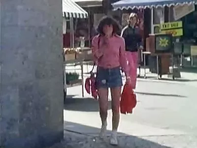 Kuradi väikeses hostelis ema ja kasuisa kasutütrega. xnxsek