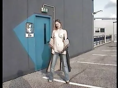 Blond Arteya seksib tema kontoris erotik video hd bossiga.