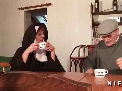 Massaažisalong sek porno video Rõõm.