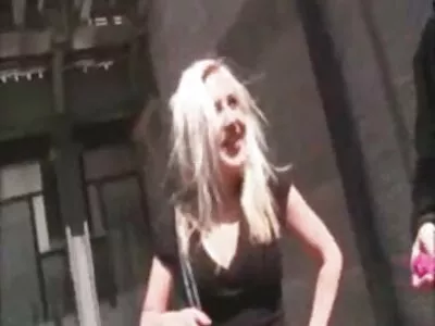 Poiss-sõber lööb hotellis Alina Lopezi doktor seks video (lahe POV kaader).