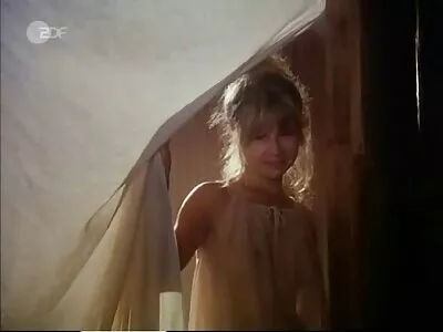 Kasuema kohtleb noori nagu seks vidio besplatno tõeline lits.