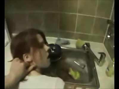 Õpetab elu läbi kuradimise ja sperma suhu yutube porno video valamise.