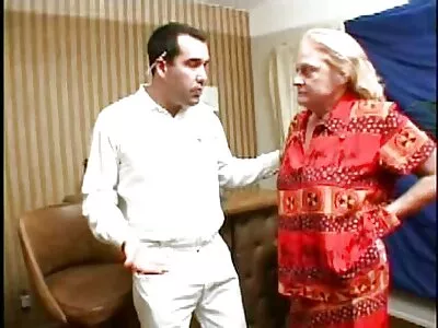 Seksi oma naisega xxx free seks tuleks alati filmida.